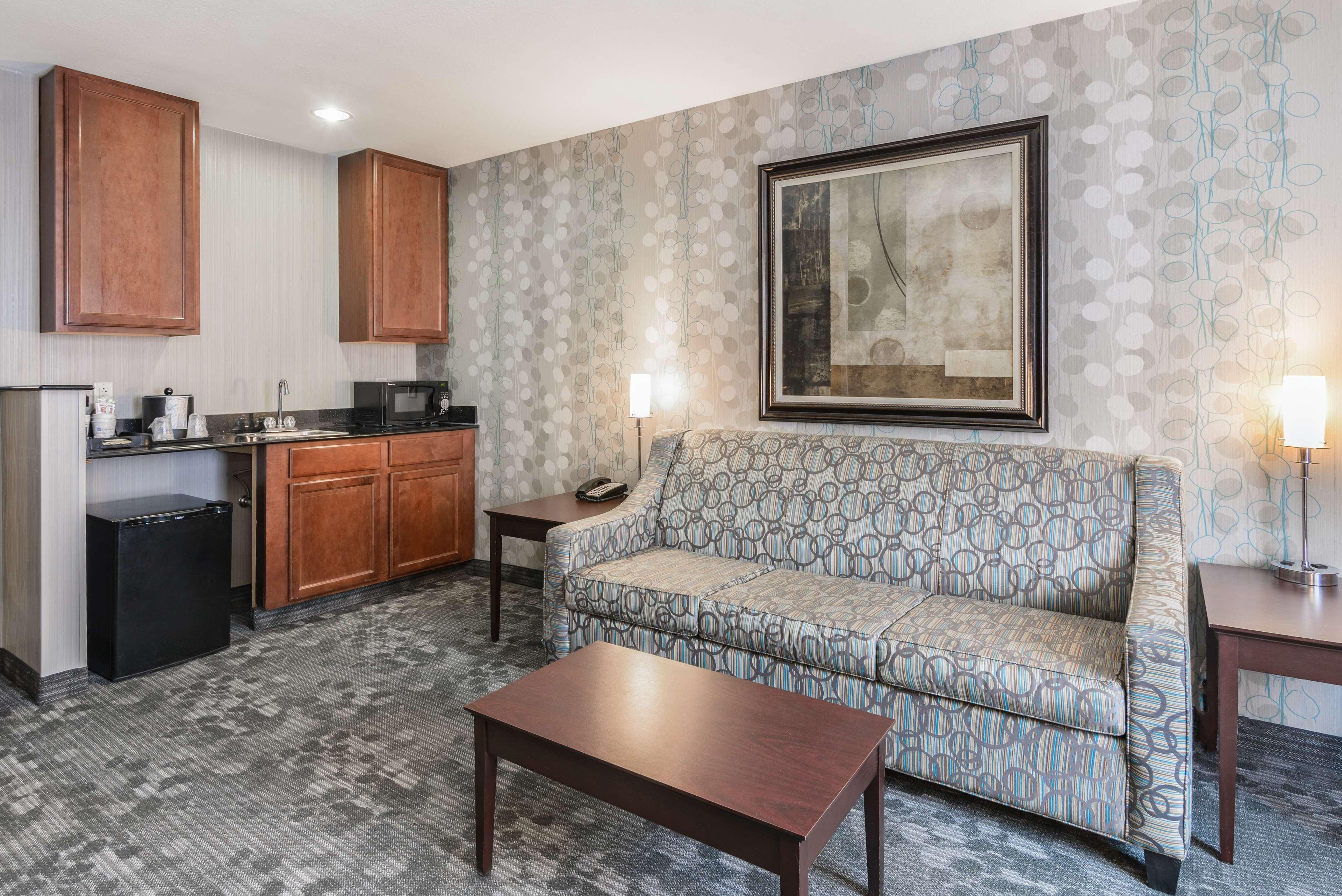 Best Western Concord Inn And Suites Экстерьер фото