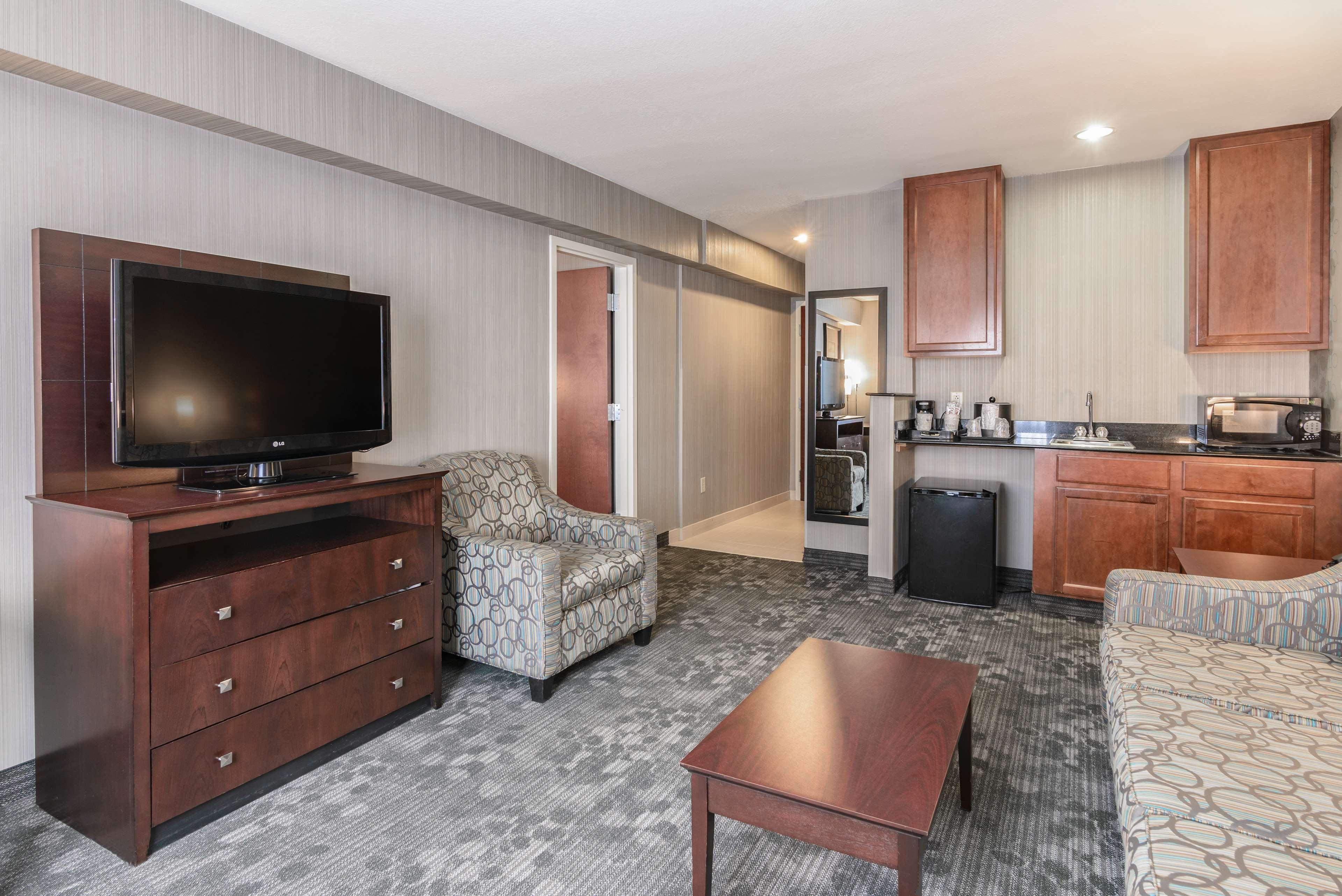 Best Western Concord Inn And Suites Экстерьер фото